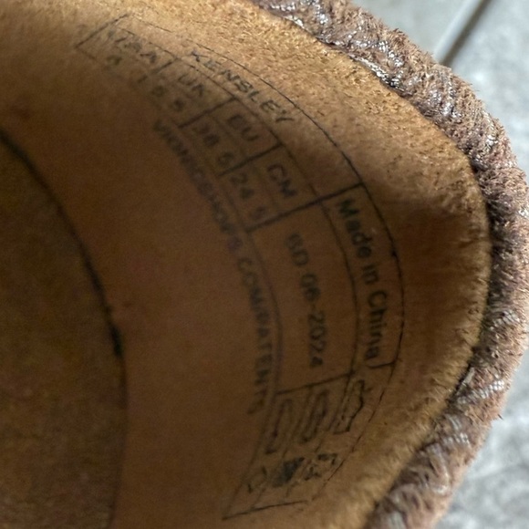 NEW Vionic Kensley Leather Snake Print Slip-On Platform Loafers Women’s Size 8 - Picture 8 of 8